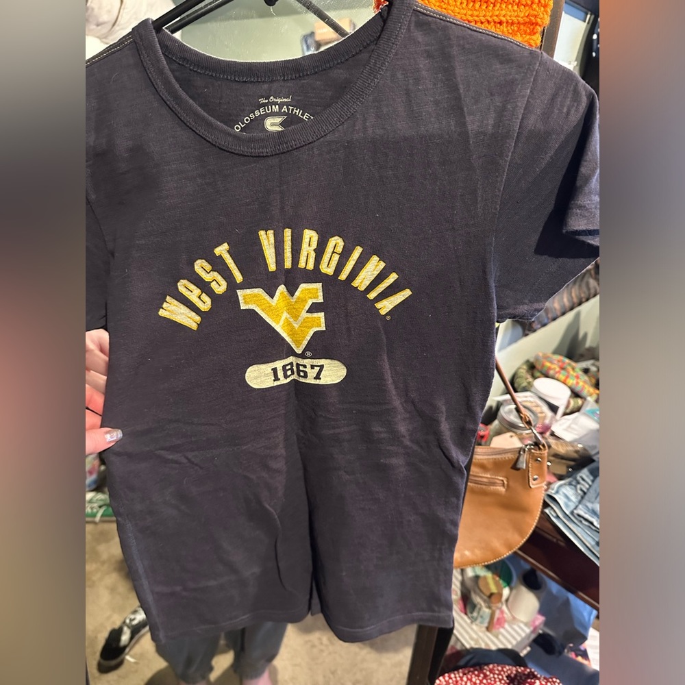 West Virginia small t shirt.